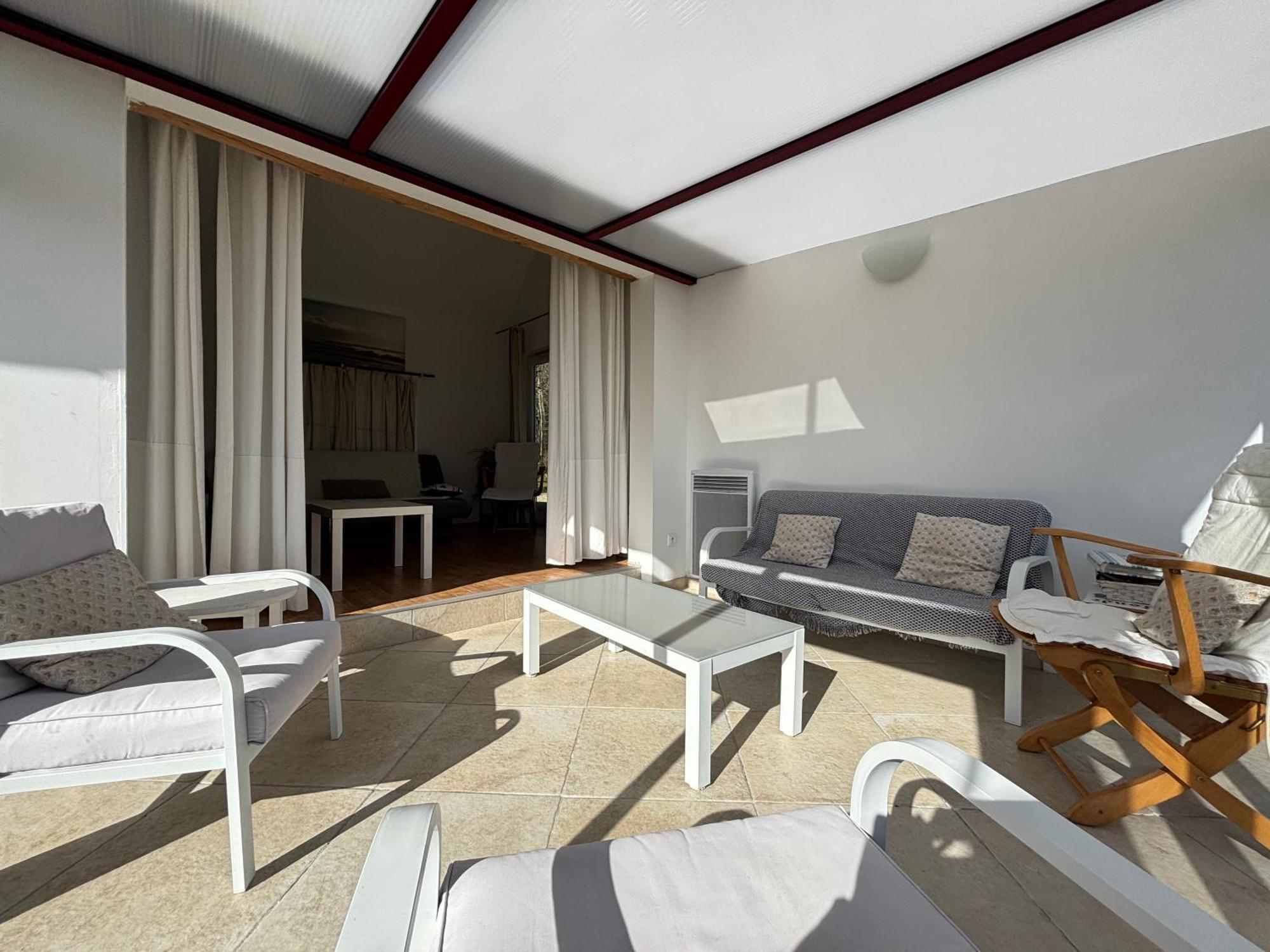 Maison De Campagne Lumineuse Spacieuse Dans Impasse Au Calme A Proximite D'Un Chateau Deux Verandas Grand Jardin Cabane Pour Velos, Pres Port En Bessin Et Bayeux, Proche Plages Du Debarquement Commes المظهر الخارجي الصورة
