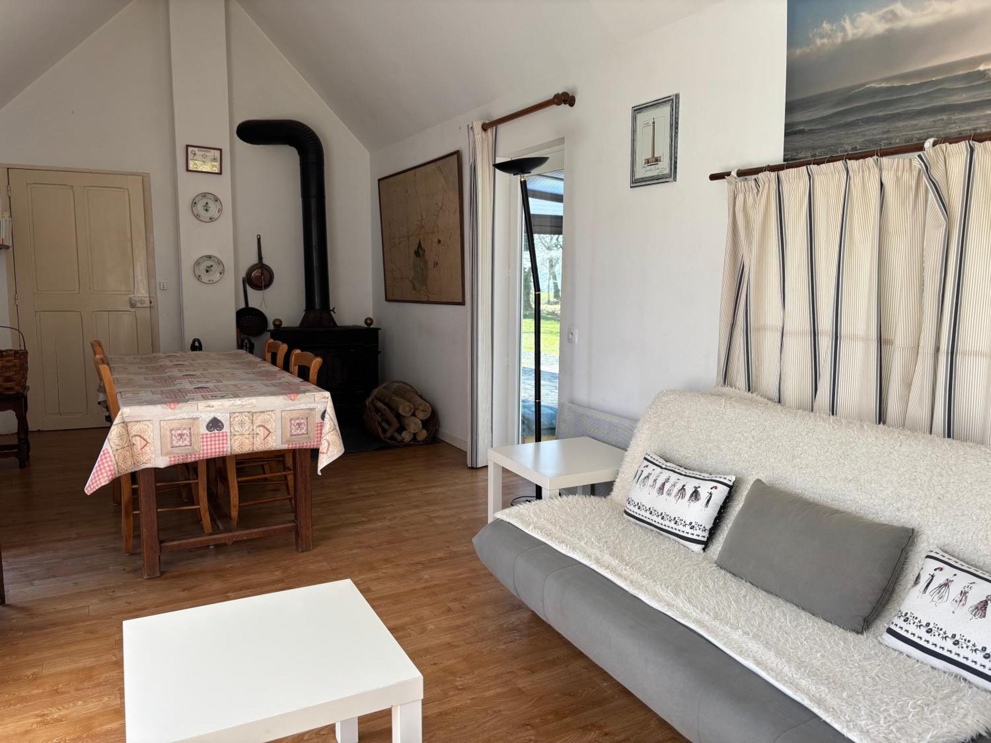 Maison De Campagne Lumineuse Spacieuse Dans Impasse Au Calme A Proximite D'Un Chateau Deux Verandas Grand Jardin Cabane Pour Velos, Pres Port En Bessin Et Bayeux, Proche Plages Du Debarquement Commes المظهر الخارجي الصورة